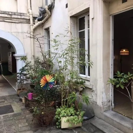 Duplex Sur Cour Interieure Apartamento